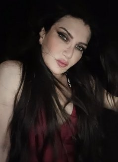 Rose - Acompañantes transexual in Beirut Photo 1 of 2