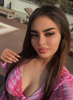 Rose I’m girl - escort in Dubai Photo 10 of 10