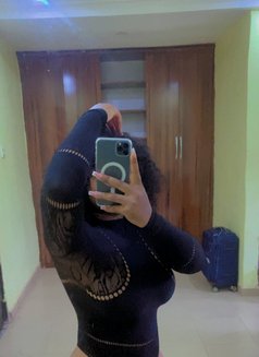 Rose - escort in Accra Photo 5 of 10