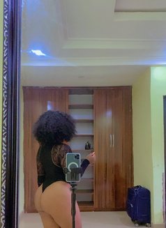 Rose - escort in Accra Photo 6 of 10