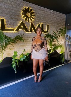 Rose - escort in Accra Photo 8 of 10