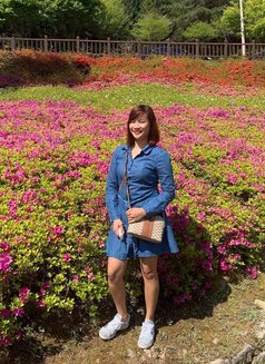 Rose Mary - adult performer in Mecca Photo 5 of 5