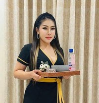 Rose professional massage with table - escort in Riyadh Photo 9 of 11