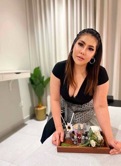 Rose professional massage with table - escort in Riyadh Photo 6 of 9