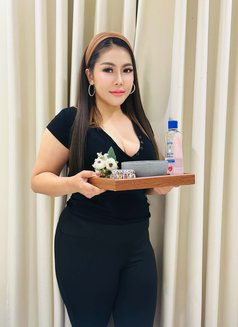 Rose professional massage with table - escort in Riyadh Photo 7 of 10