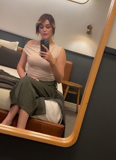 Rose - escort in Gurgaon Photo 5 of 11