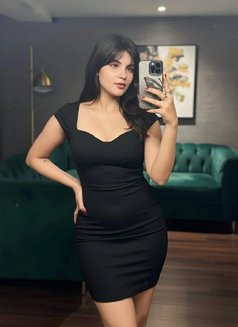 Rose - escort in Pune Photo 3 of 12