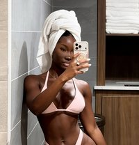 Rose - escort in Shanghai