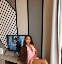 Roseline - escort in Cotonou