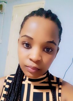 Rose - escort in Bangkok Photo 1 of 4