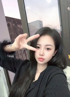 Rose - escort in Al Manama Photo 6 of 6