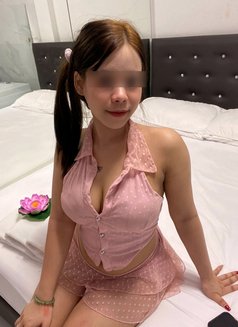 Rose 21yo (Sukhumvit 22) - escort in Bangkok Photo 4 of 5