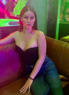 Rosé Taylor - escort in Mumbai Photo 15 of 17