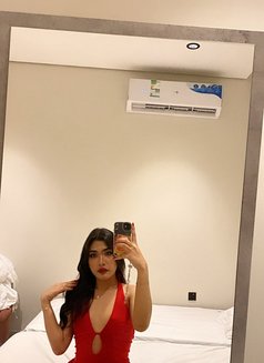Rosé TH - Transsexual escort in Khobar Photo 12 of 14
