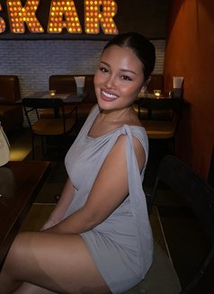 Rose - escort in Bangkok Photo 15 of 20