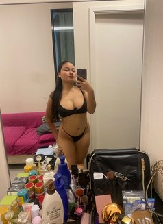 Rose - escort in Bangkok Photo 19 of 20