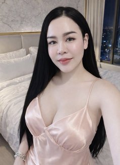 Rose - escort in Jeddah Photo 4 of 4