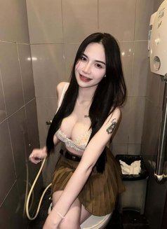 Rose - escort in Kuala Lumpur Photo 1 of 3