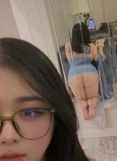 Luna - escort in Riyadh Photo 3 of 8