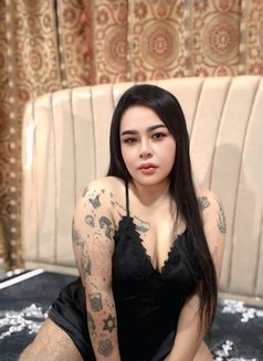 Rose - escort in Şalālah Photo 3 of 5