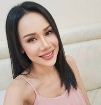 Rose - Transsexual escort in Muscat Photo 4 of 7