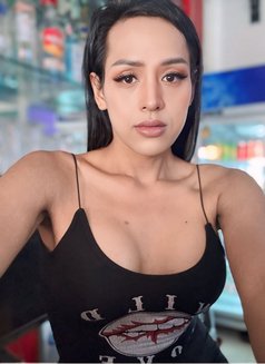 Rose - Acompañante transexual in Pattaya Photo 7 of 8