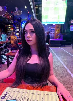 Rose - Transsexual escort in Phuket Photo 2 of 2