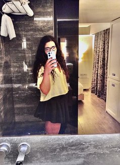 Rose - Transsexual escort in İzmir Photo 9 of 9