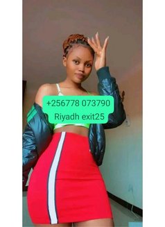 Rose - escort in Riyadh Photo 5 of 15