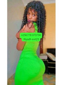 Rose - escort in Riyadh Photo 6 of 15