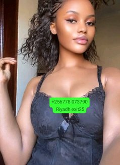 Rose - escort in Riyadh Photo 8 of 15