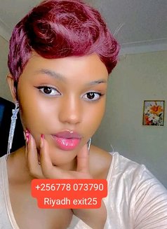 Rose - escort in Riyadh Photo 9 of 15