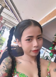 Rose19 - puta in Phuket Photo 2 of 5