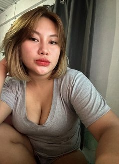 Roseelicious - escort in Manila Photo 1 of 3