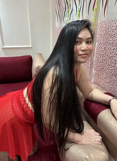 Rosejer - puta in Muscat Photo 6 of 13