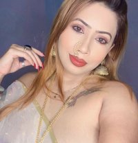 Roseline - puta in Bangalore Photo 1 of 3