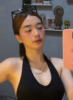 Roselle - puta in Manila Photo 4 of 5