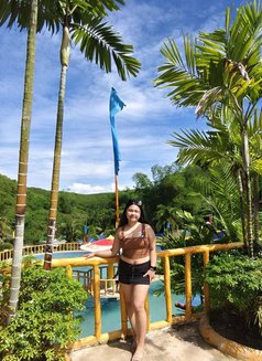 Roselusia - escort in Kuwait Photo 1 of 1