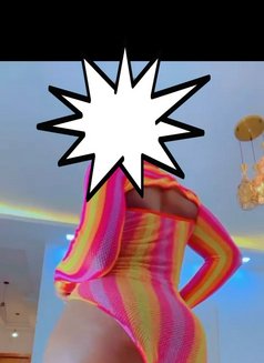 Roselyn - puta in Cairo Photo 5 of 8