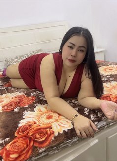 Roselyn - escort in Khobar Photo 2 of 2