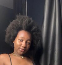 Rosemary - escort in Ajmān