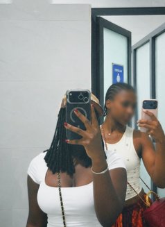 Rosey & Nina - puta in Entebbe Photo 3 of 4