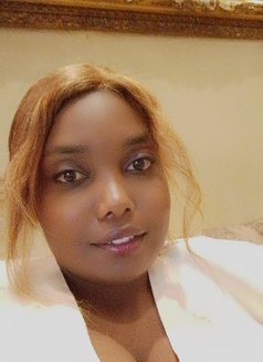 Rosey - masseuse in Johannesburg Photo 3 of 3