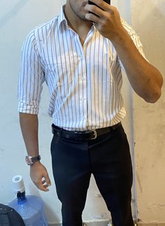 Rosh - masseur in Dubai Photo 1 of 1