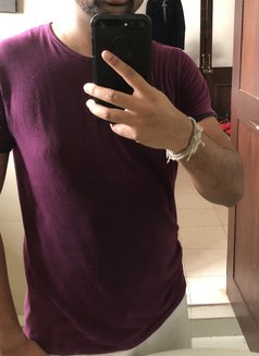Rosh94 (BFE/Cuddling/cuckold) - Male escort in Colombo Photo 1 of 10