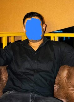 Roshan Arora - Male escort in Bangalore Photo 2 of 5