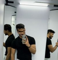 Raaz - Male escort in Mumbai