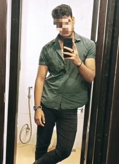 Raaz - Male escort in Mumbai Photo 2 of 3