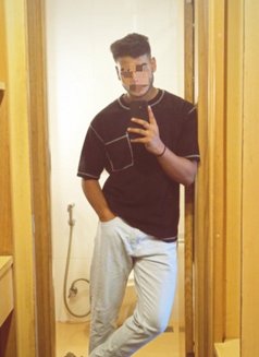 Raaz - Male escort in Mumbai Photo 3 of 3
