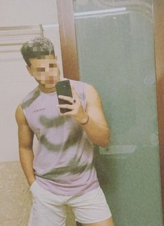 Roshan - Male escort in Mumbai Photo 6 of 6